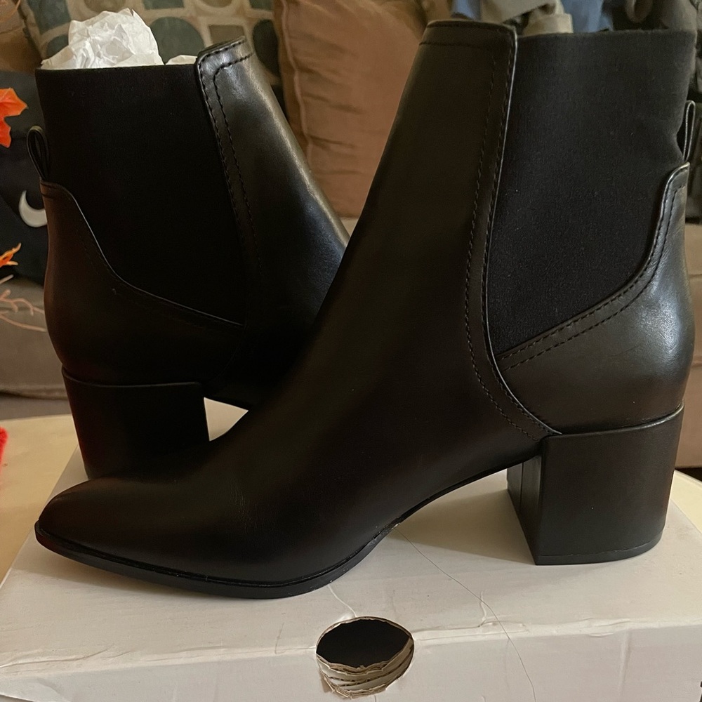 Brand New Chelsea Boots never worn!!